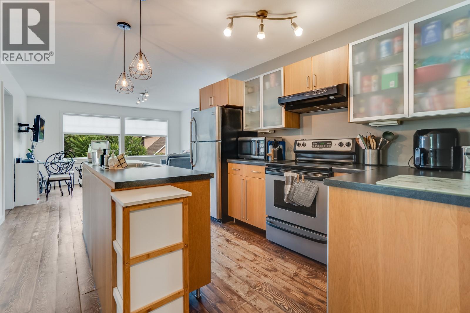  980 Coronation Avenue, Kelowna