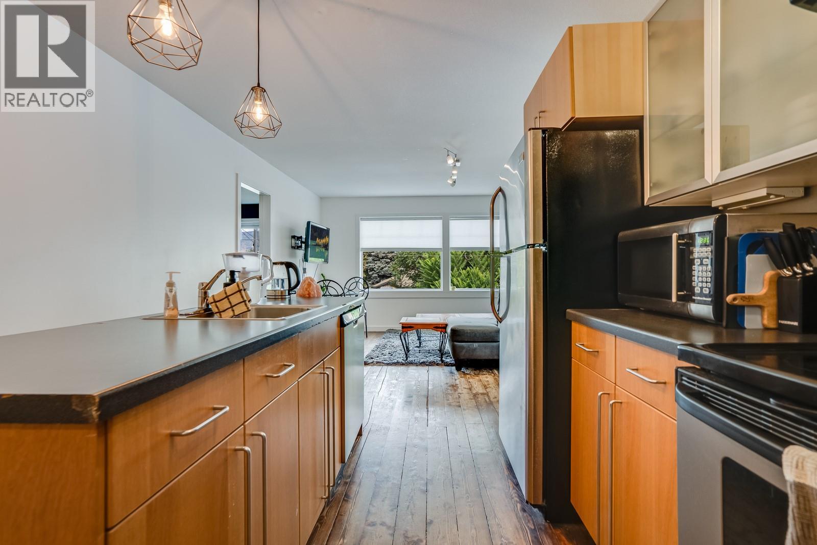  980 Coronation Avenue, Kelowna