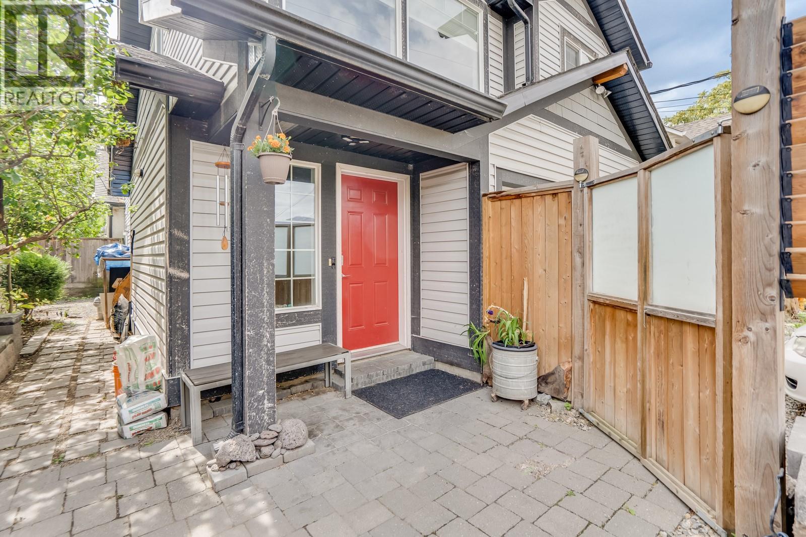  980 Coronation Avenue, Kelowna