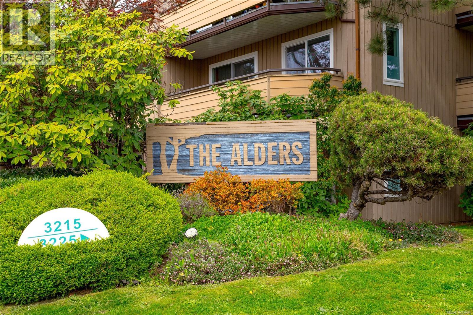 310 3215 Alder St, Saanich