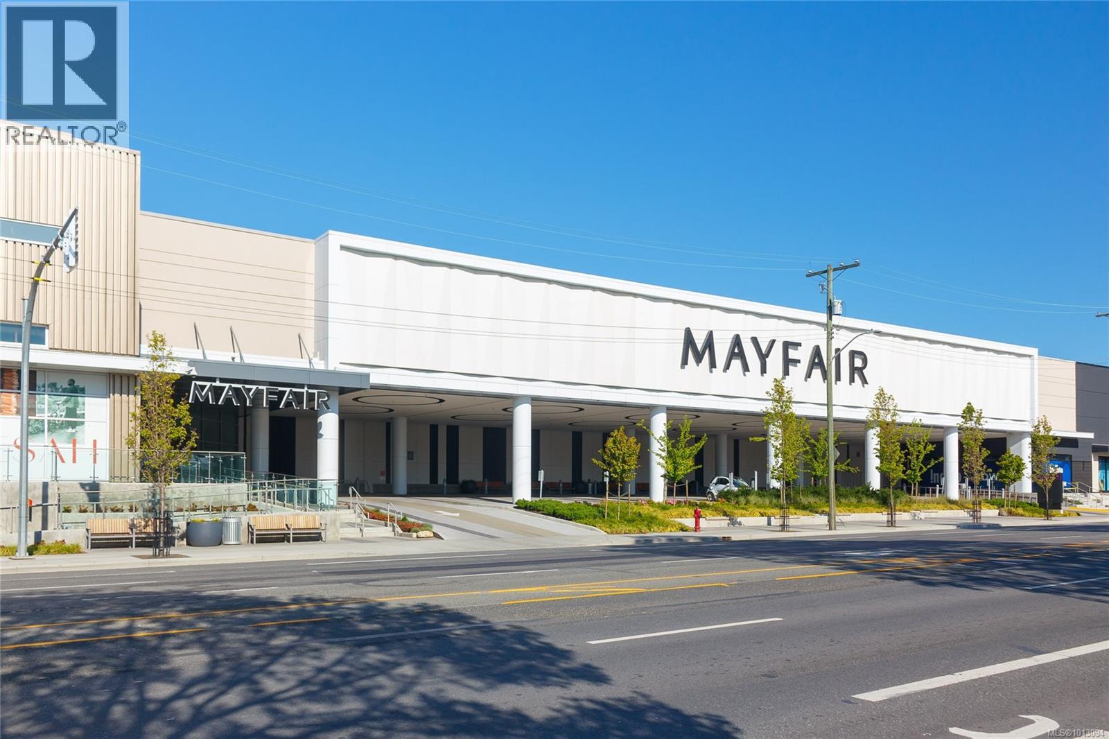 310 3215 Alder St, Saanich