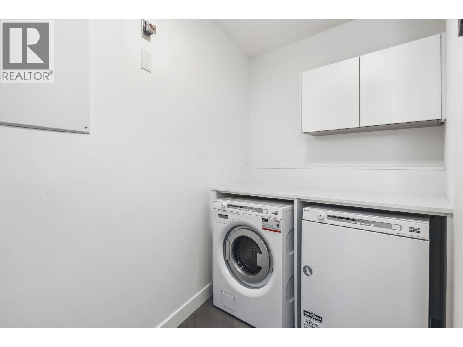 TH22 1281 W CORDOVA STREET, Vancouver