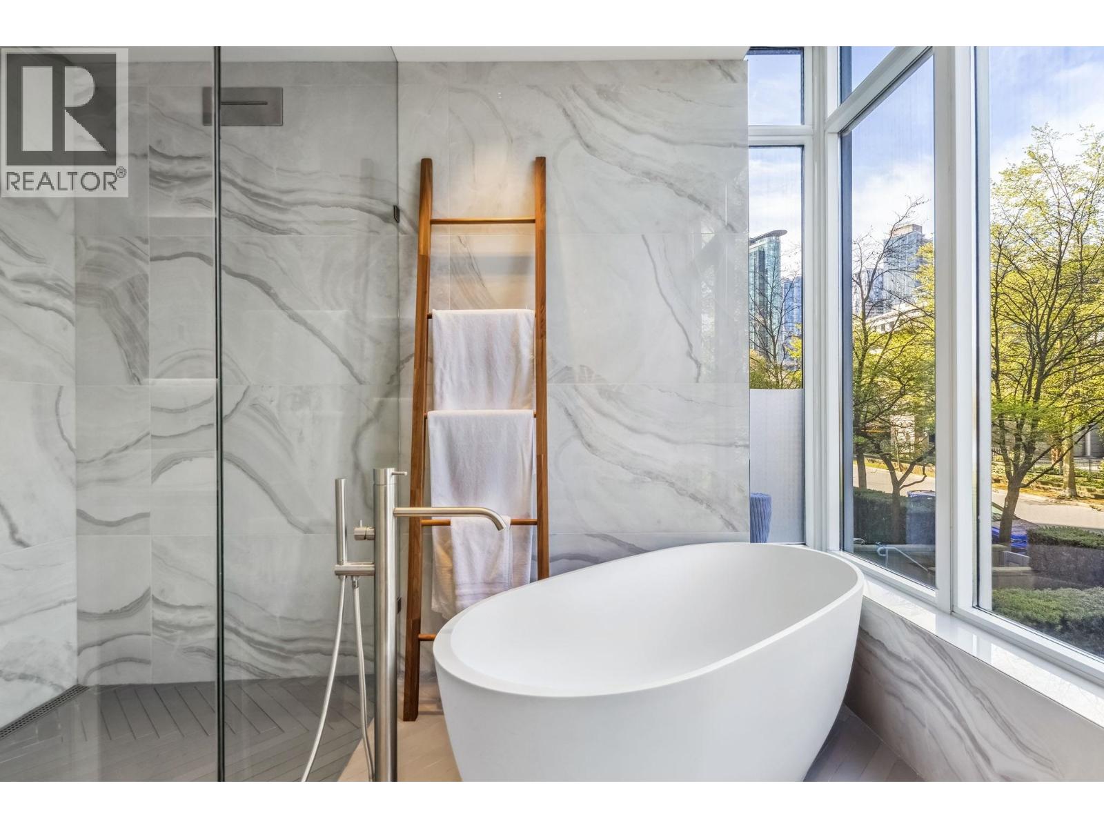 TH22 1281 W CORDOVA STREET, Vancouver