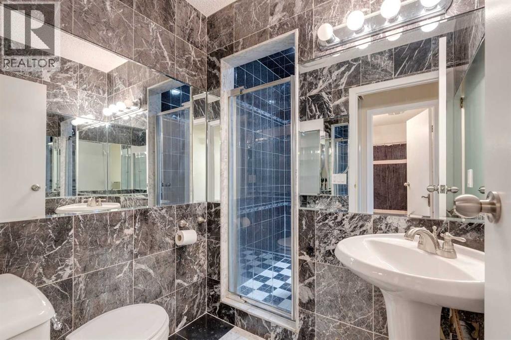 Single Family House for Sale in    Street SW Glenbrook Calgary 