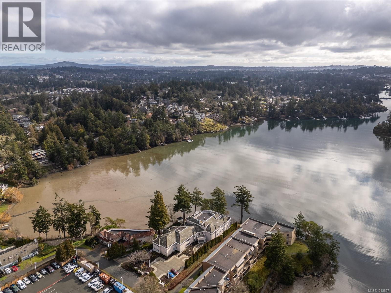 306 1 Buddy Rd, View Royal