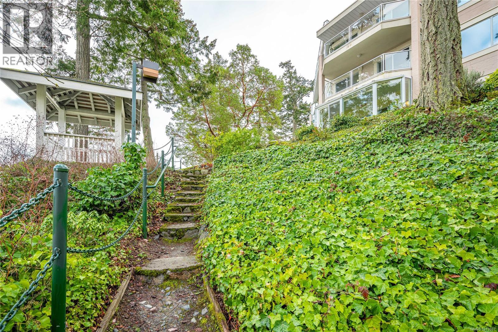 306 1 Buddy Rd, View Royal