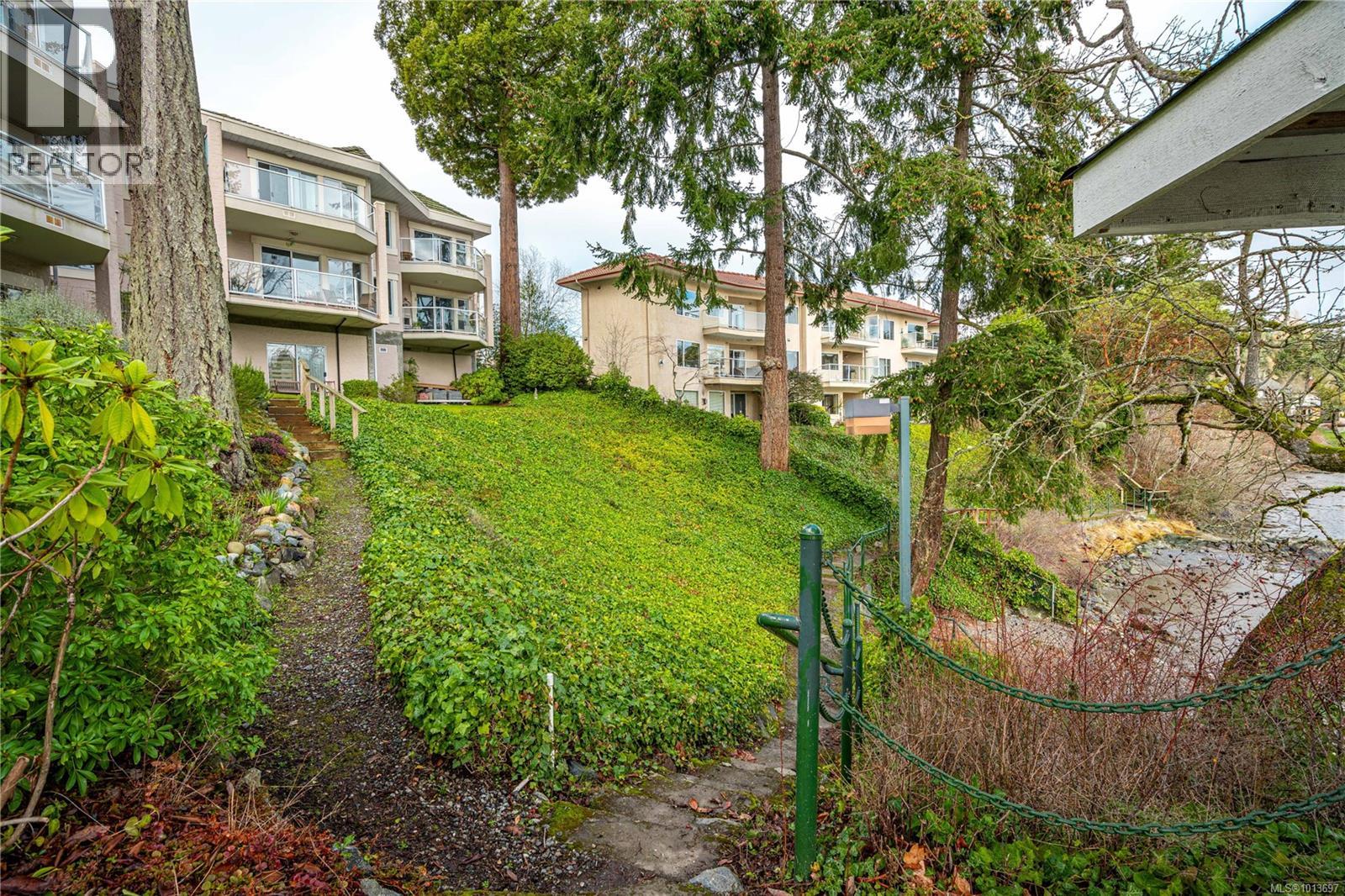 306 1 Buddy Rd, View Royal