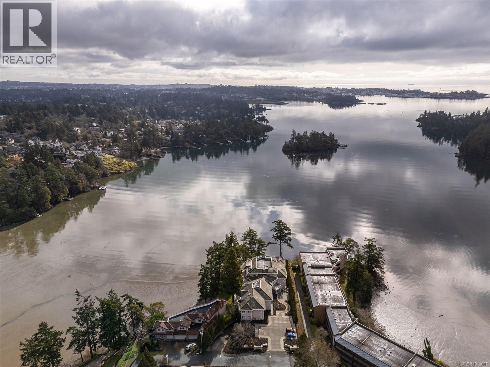 306 1 Buddy Rd, View Royal