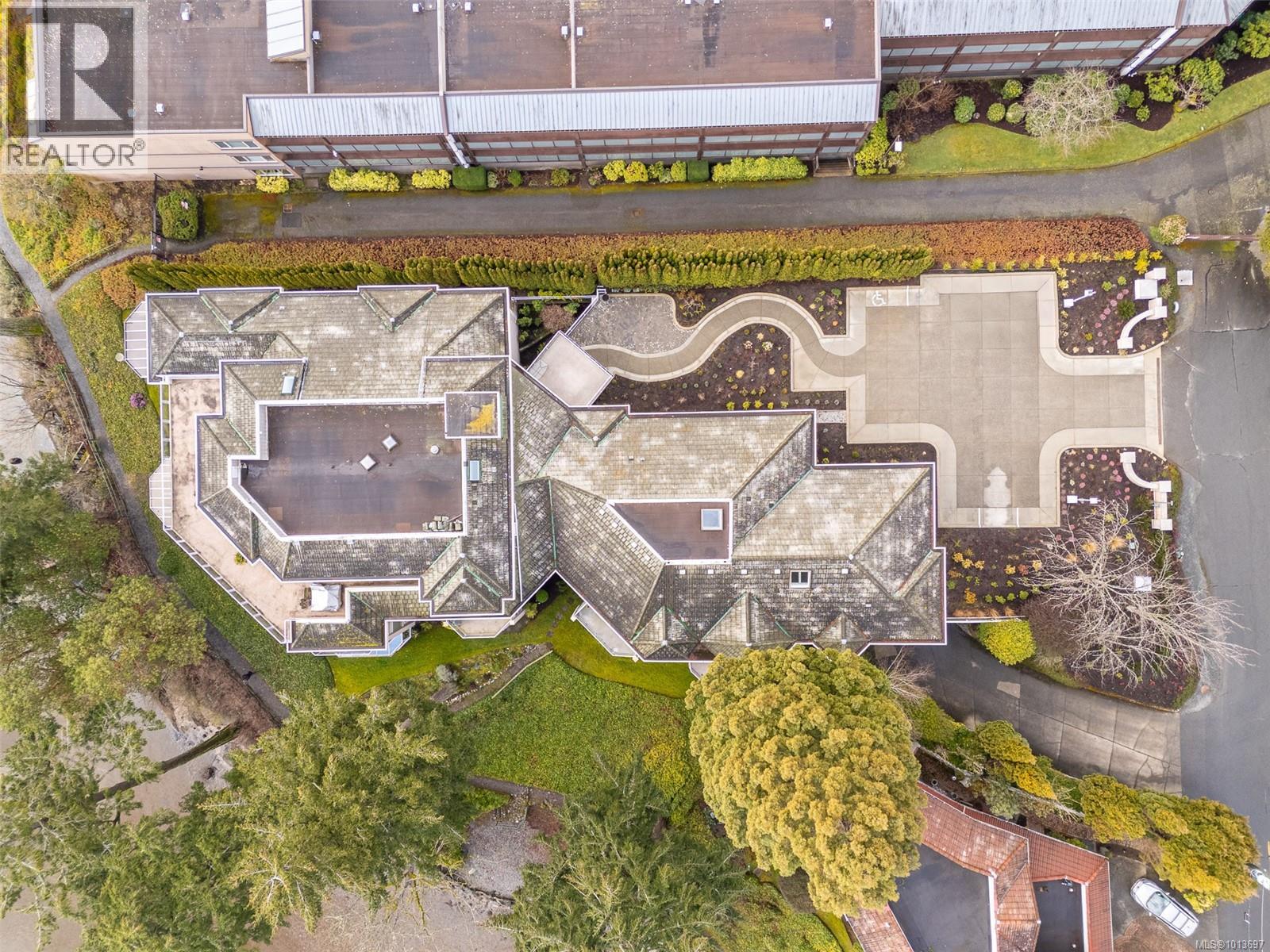 306 1 Buddy Rd, View Royal