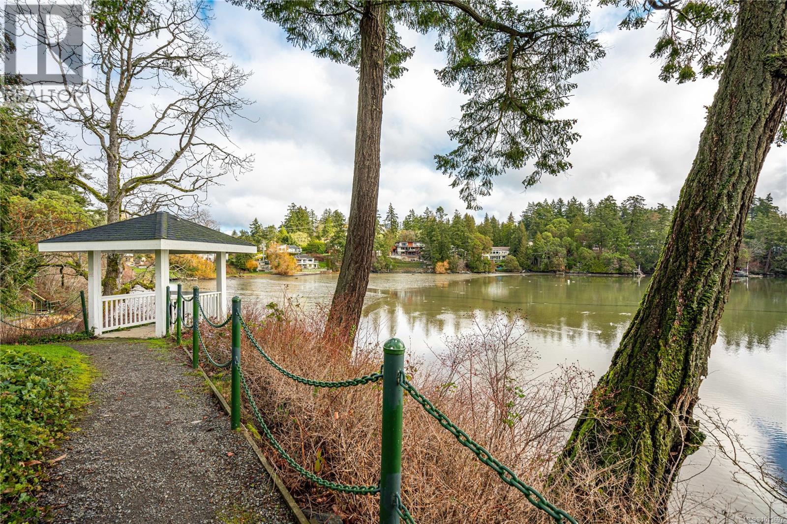 306 1 Buddy Rd, View Royal