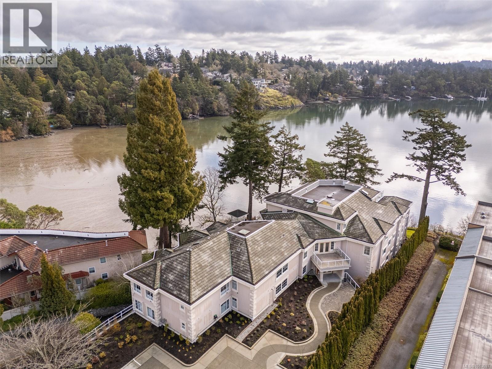 306 1 Buddy Rd, View Royal