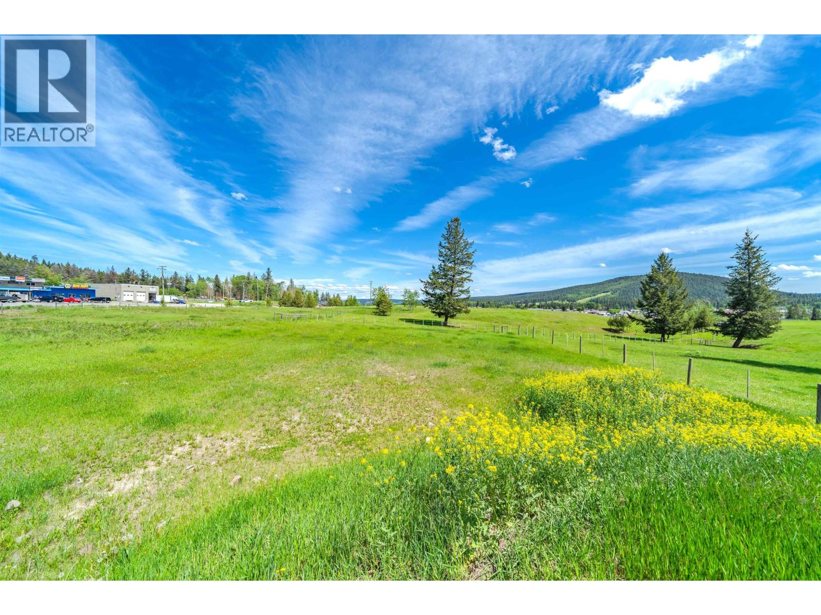 275 EXETER STATION ROAD, 100 Mile House