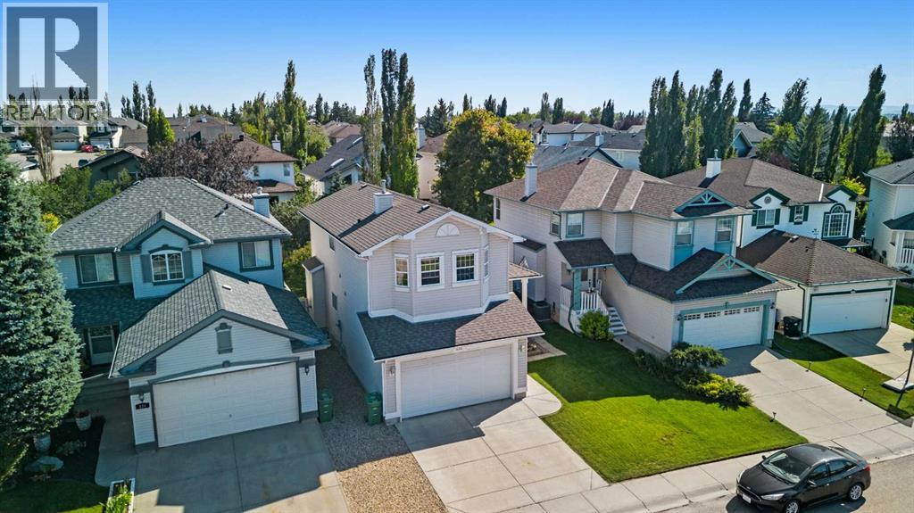 Single Family House for Sale in  Douglas Ridge Close SE Douglasdale/Glen Calgary 