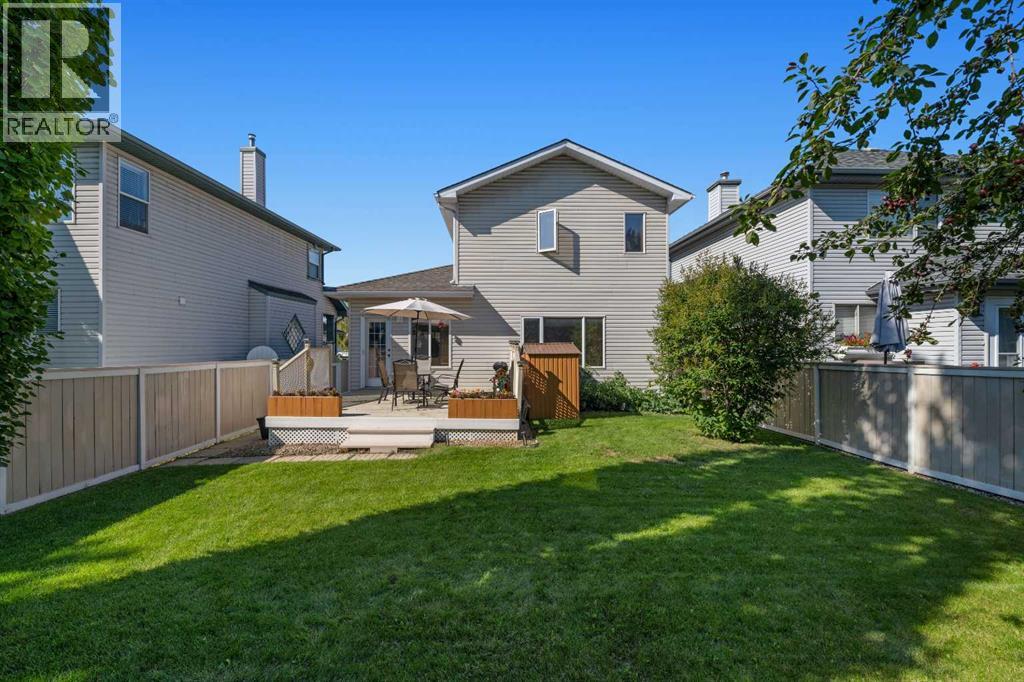 Single Family House for Sale in  Douglas Ridge Close SE Douglasdale/Glen Calgary 