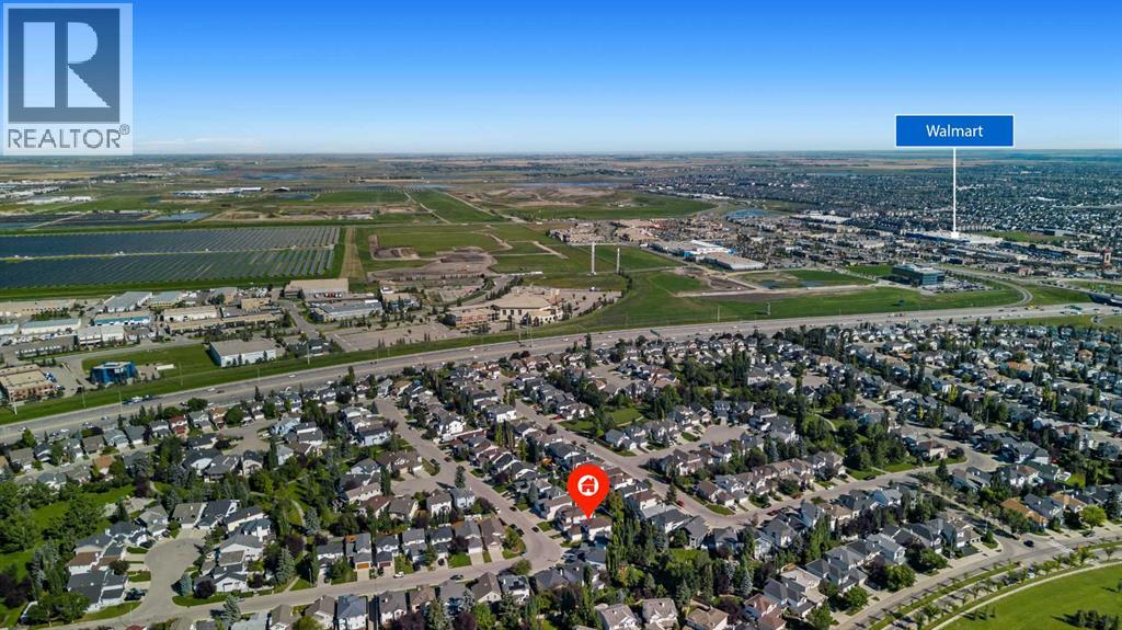 Single Family House for Sale in  Douglas Ridge Close SE Douglasdale/Glen Calgary 