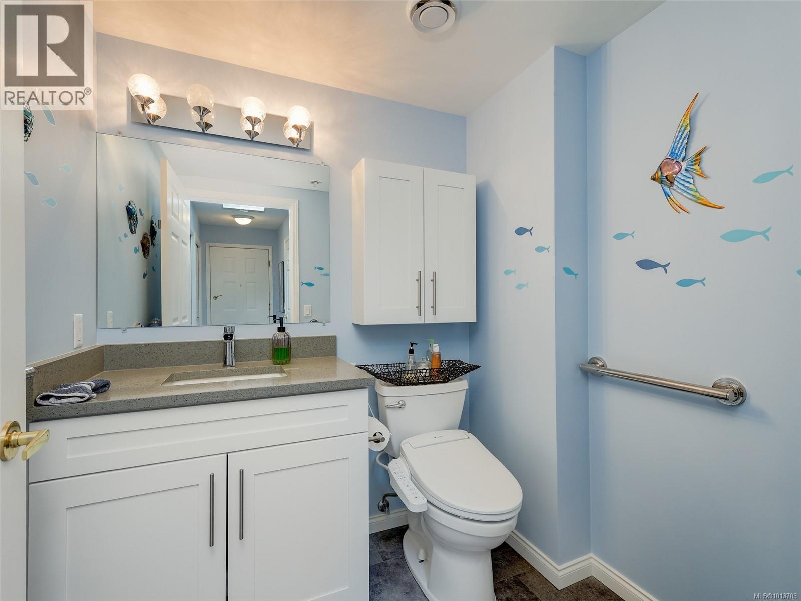 302 1485 Garnet Rd, Saanich