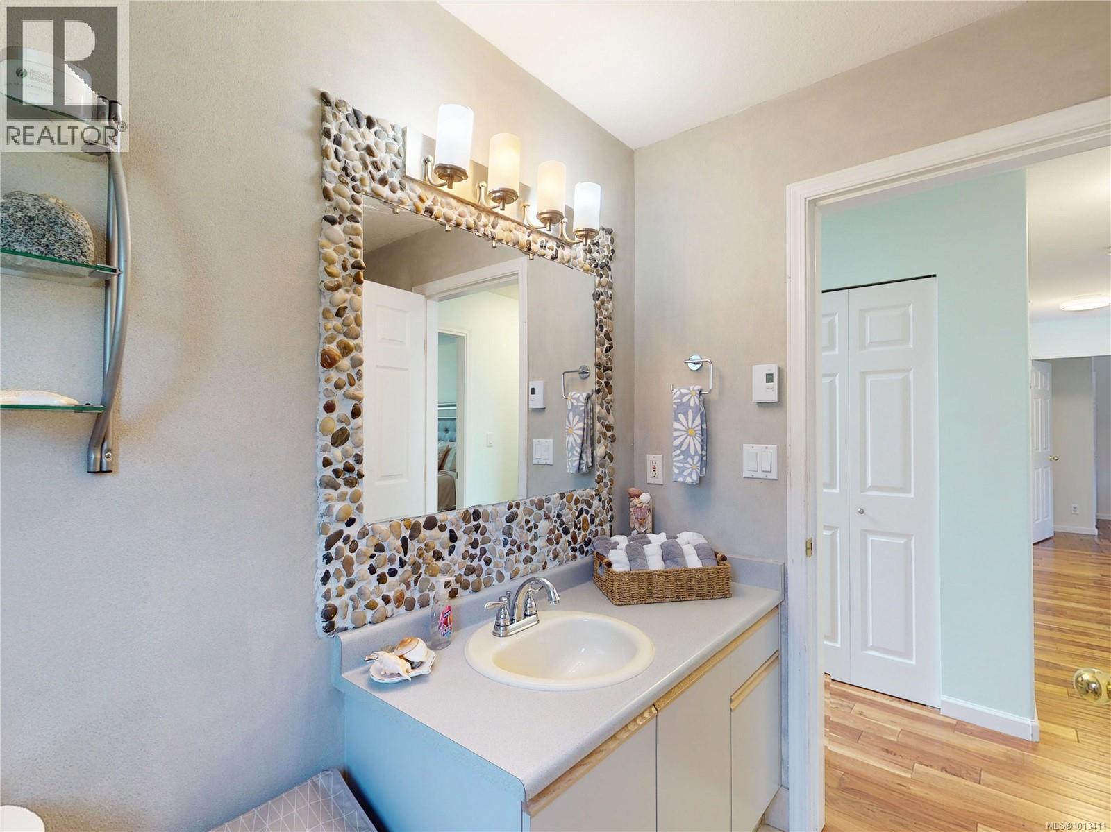  2113 Amethyst Way, Sooke