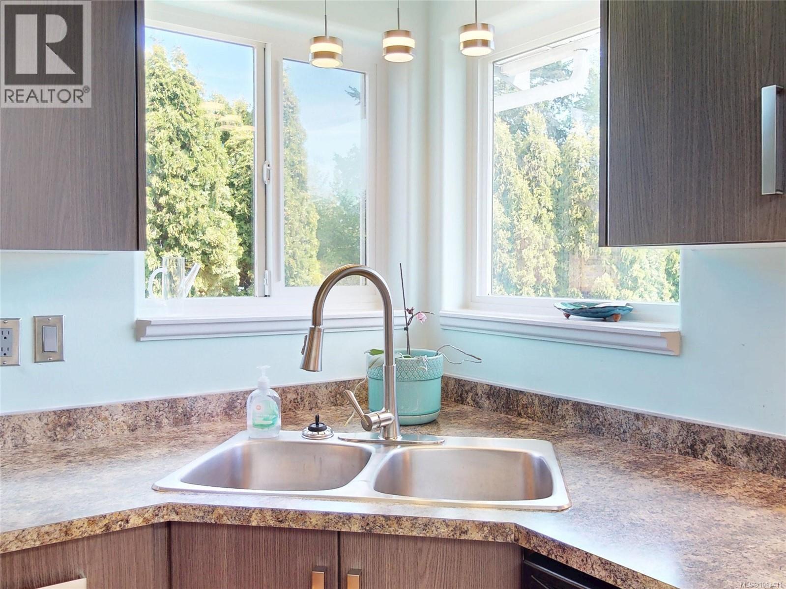  2113 Amethyst Way, Sooke