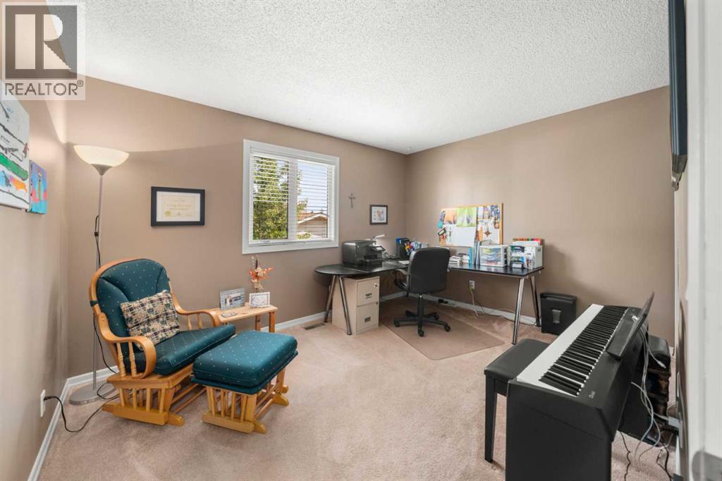 Single Family House for Sale in  Bernard Place NW Beddington Heights Calgary 