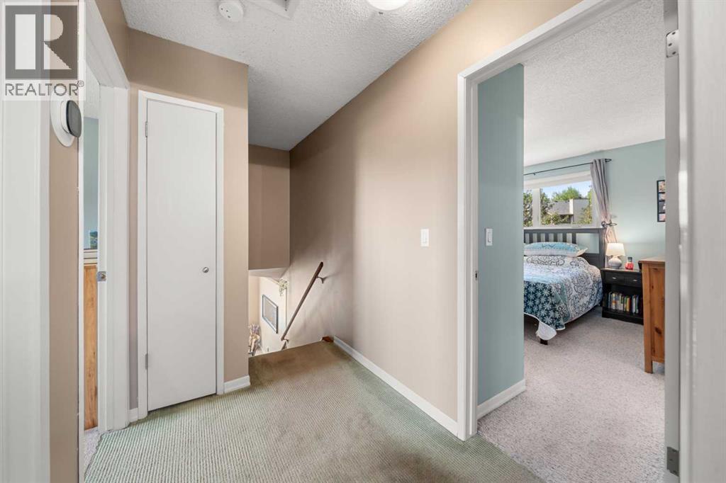 Single Family House for Sale in  Bernard Place NW Beddington Heights Calgary 