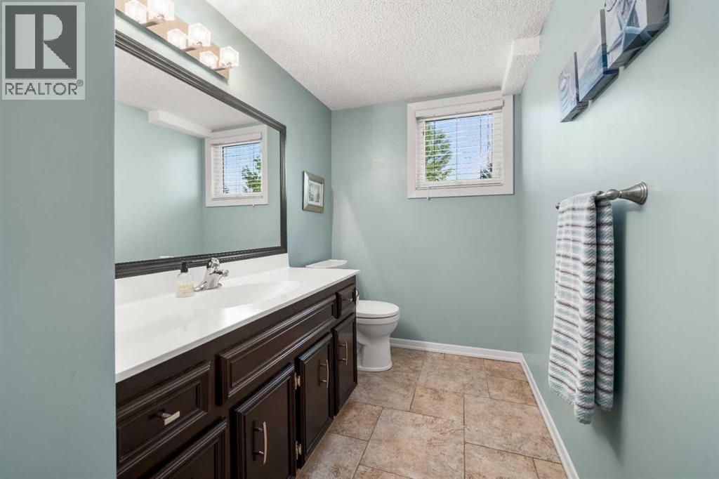 Single Family House for Sale in  Bernard Place NW Beddington Heights Calgary 