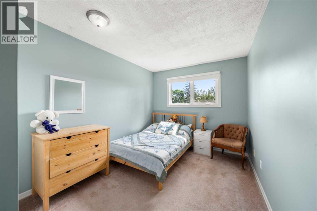 Single Family House for Sale in  Bernard Place NW Beddington Heights Calgary 