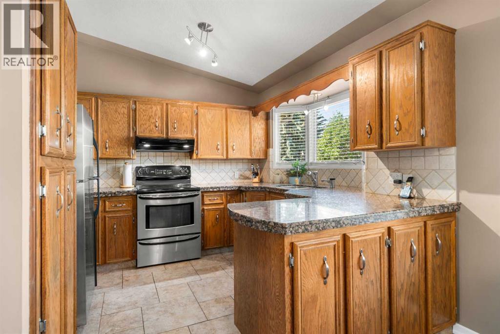 Single Family House for Sale in  Bernard Place NW Beddington Heights Calgary 