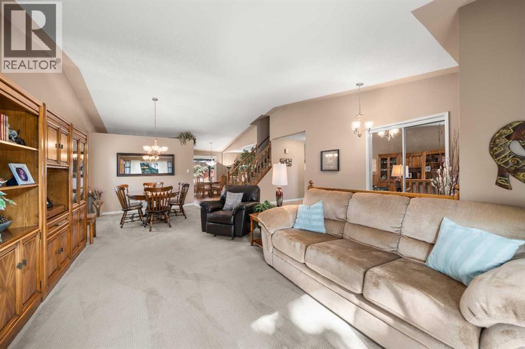 Single Family House for Sale in  Bernard Place NW Beddington Heights Calgary 