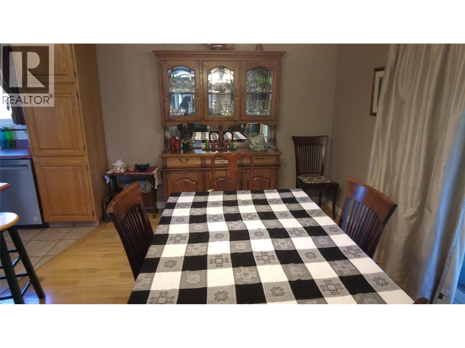 7389 Valley Heights Drive, Grand Forks