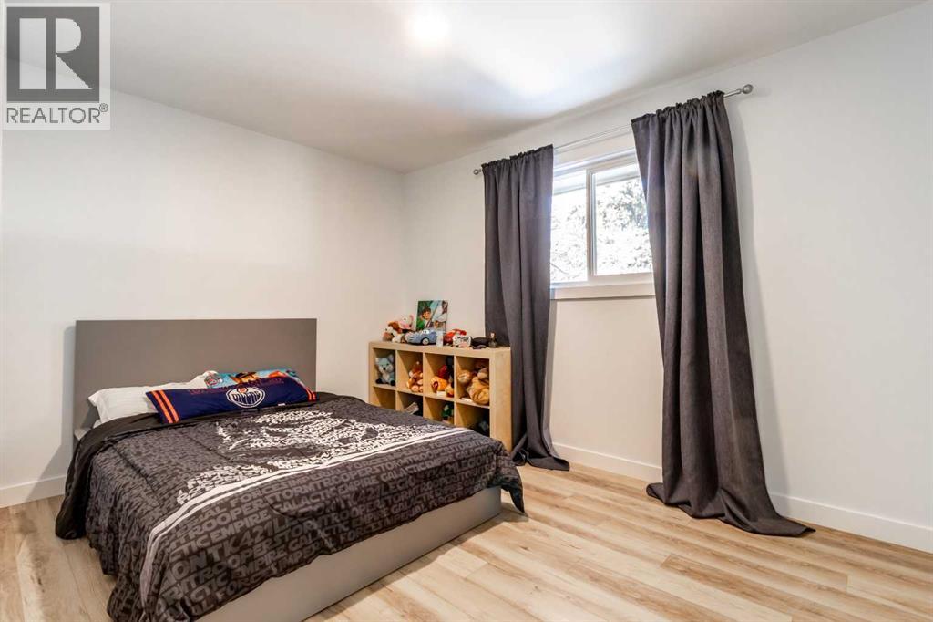 Single Family House Bungalow for Sale in   Avenue SW Glenbrook Calgary 