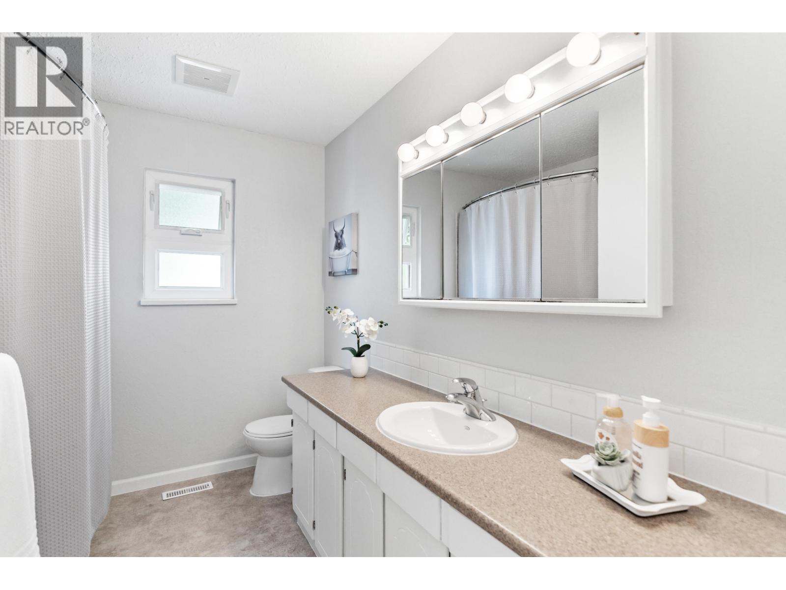 19226 HAMMOND ROAD, Pitt Meadows