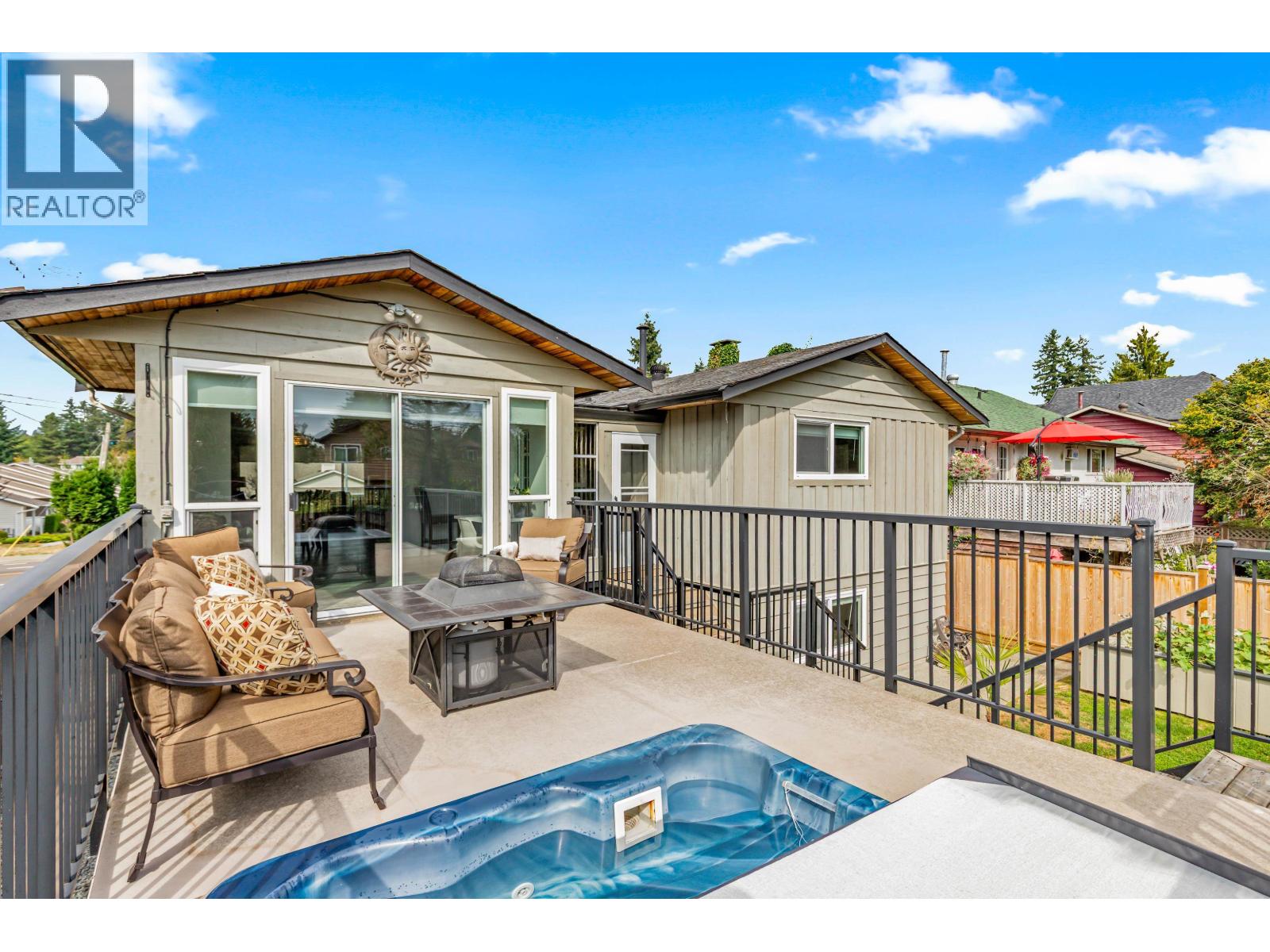 19226 HAMMOND ROAD, Pitt Meadows