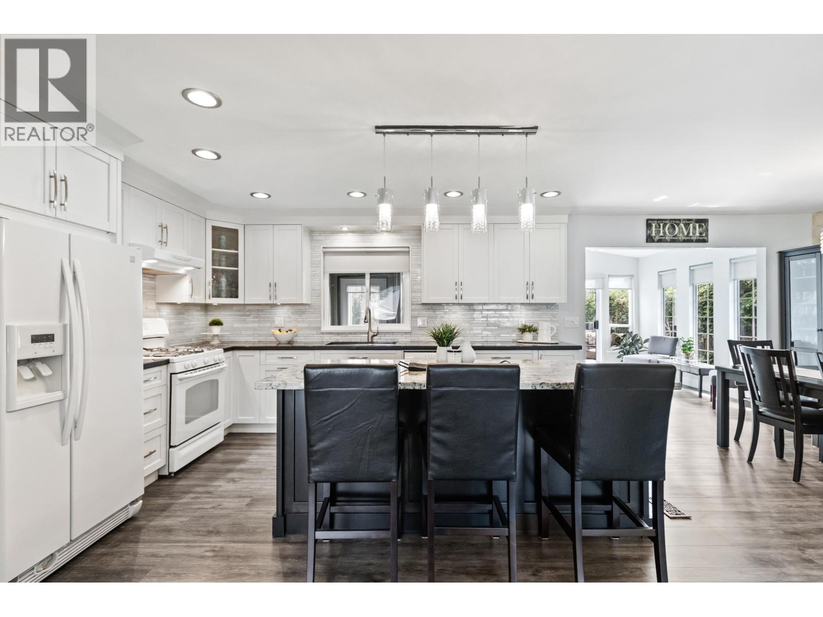 19226 HAMMOND ROAD, Pitt Meadows