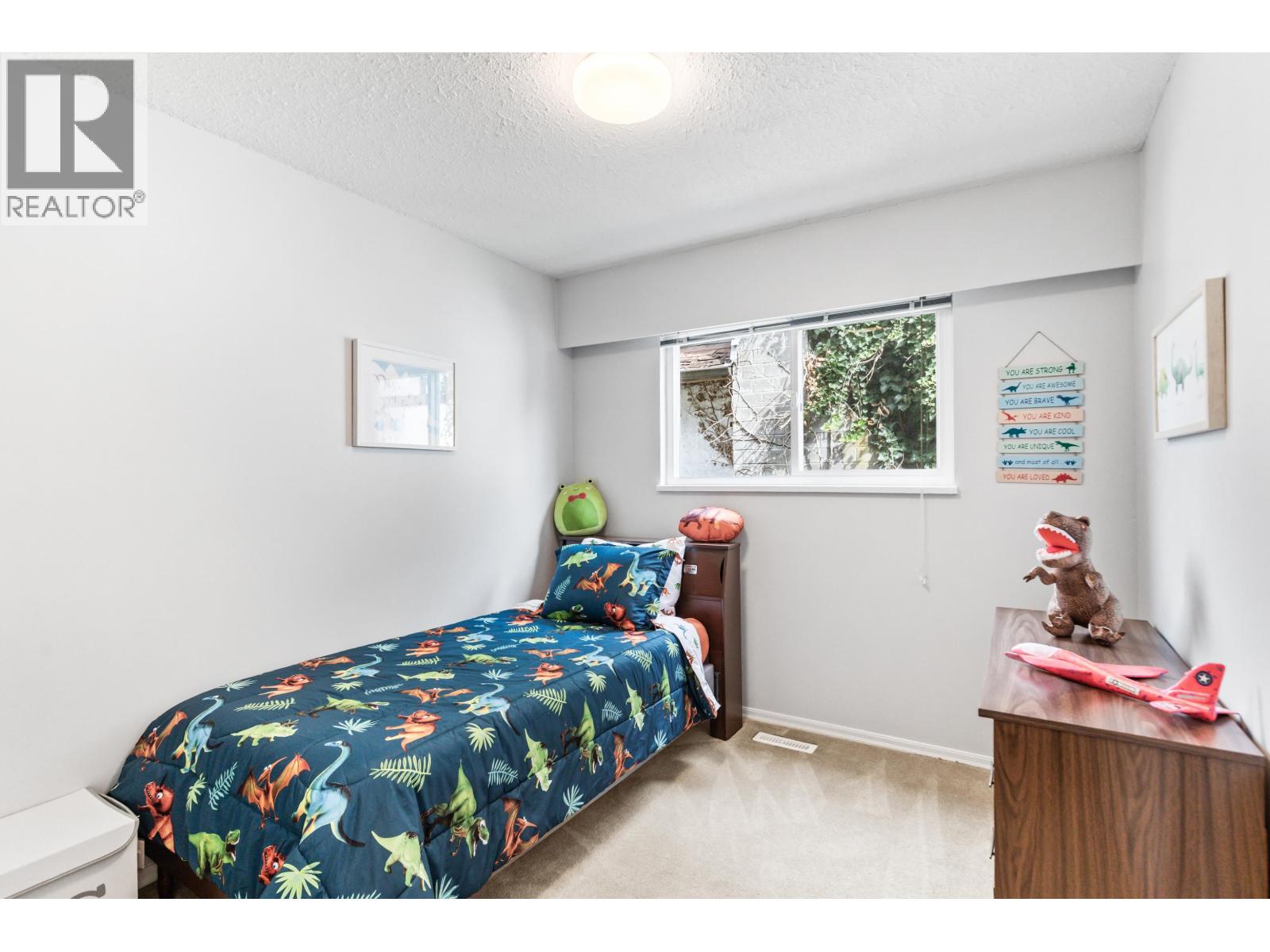 19226 HAMMOND ROAD, Pitt Meadows