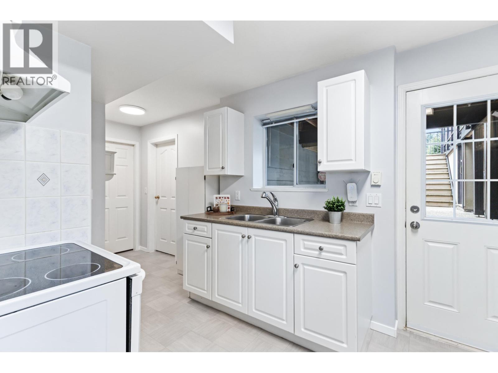 19226 HAMMOND ROAD, Pitt Meadows