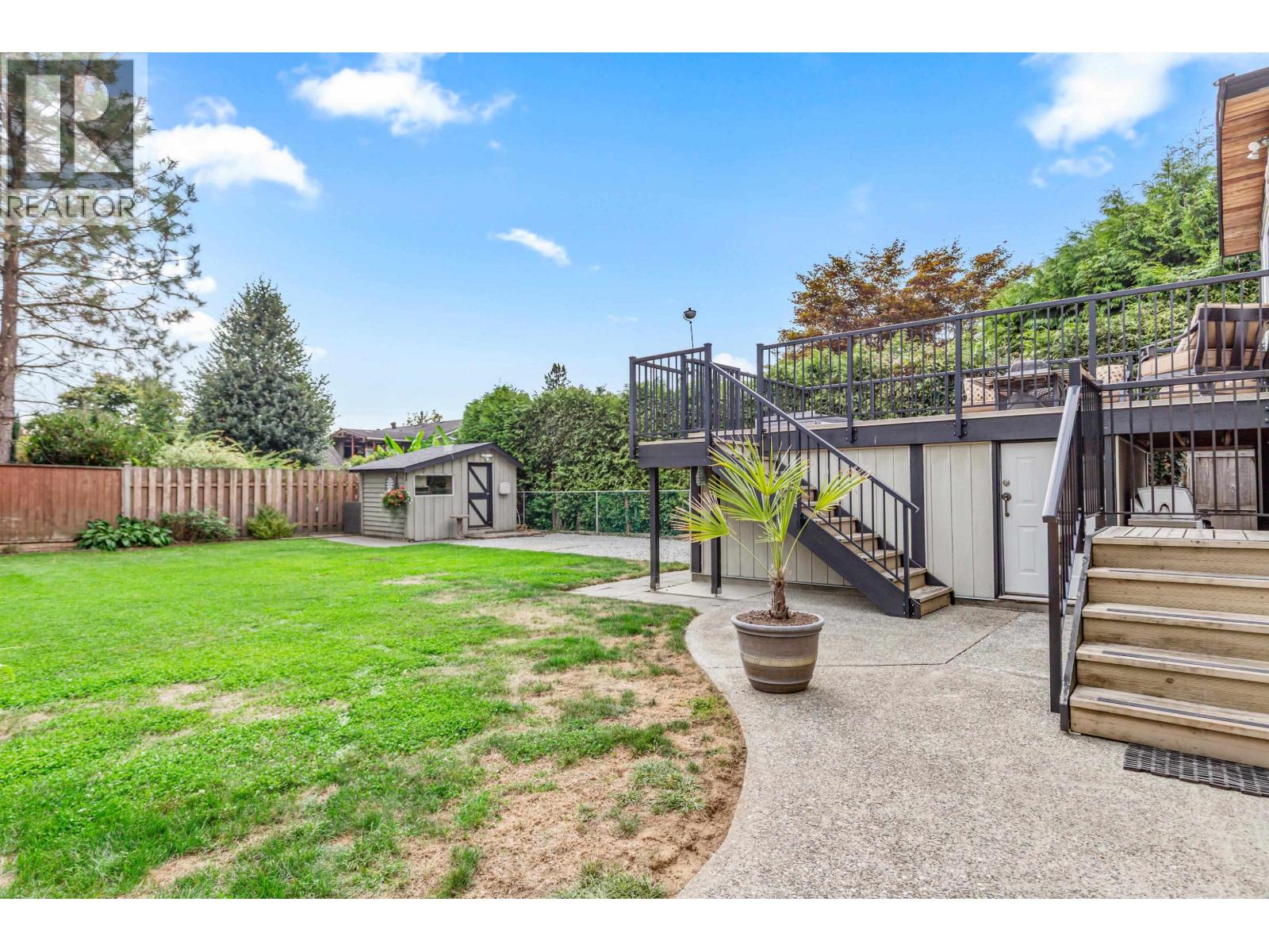 19226 HAMMOND ROAD, Pitt Meadows