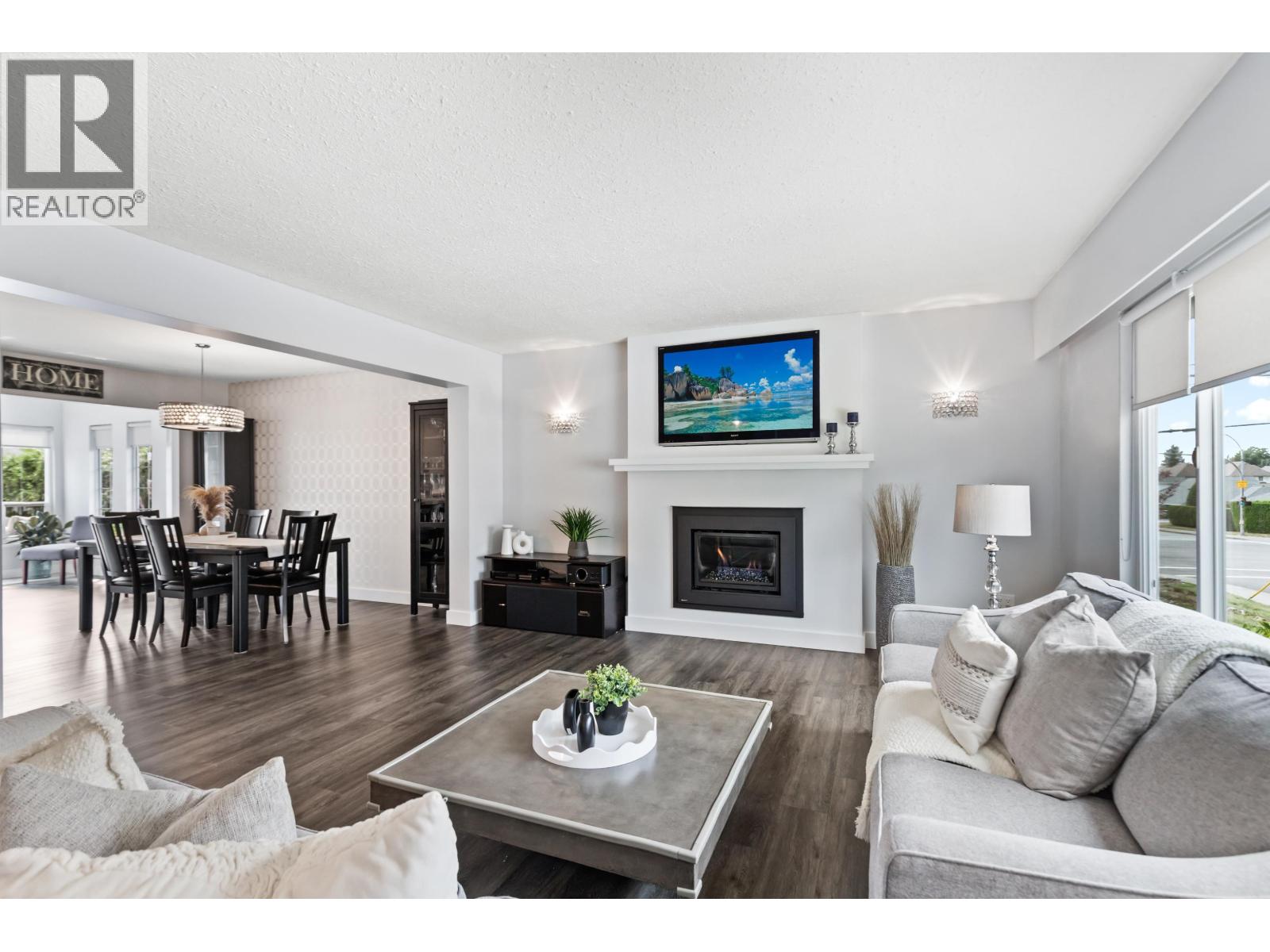 19226 HAMMOND ROAD, Pitt Meadows
