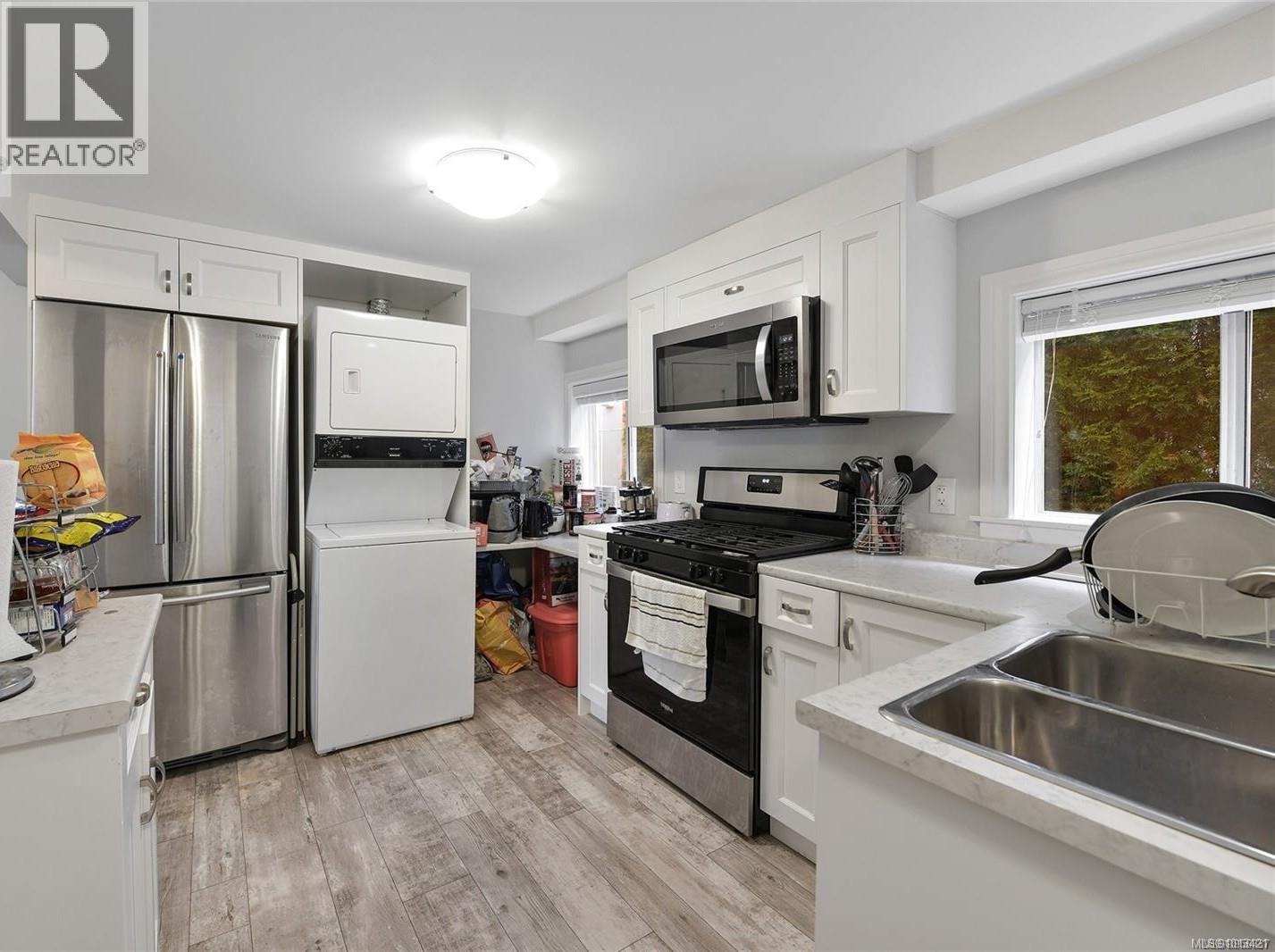 1112 Craigflower Rd, Esquimalt
