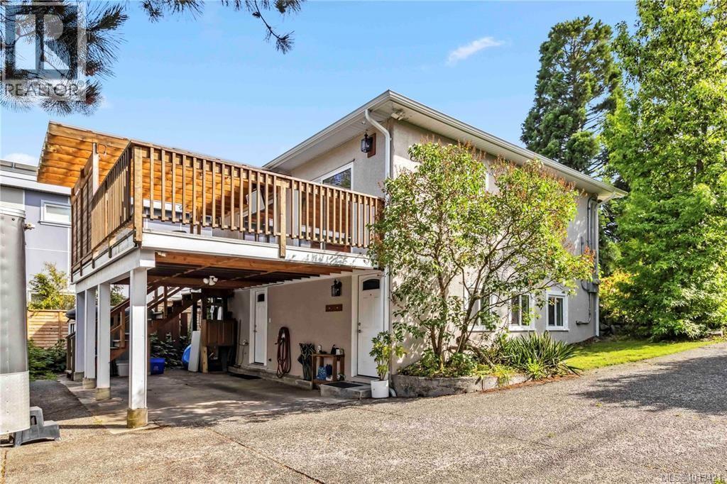 1112 Craigflower Rd, Esquimalt