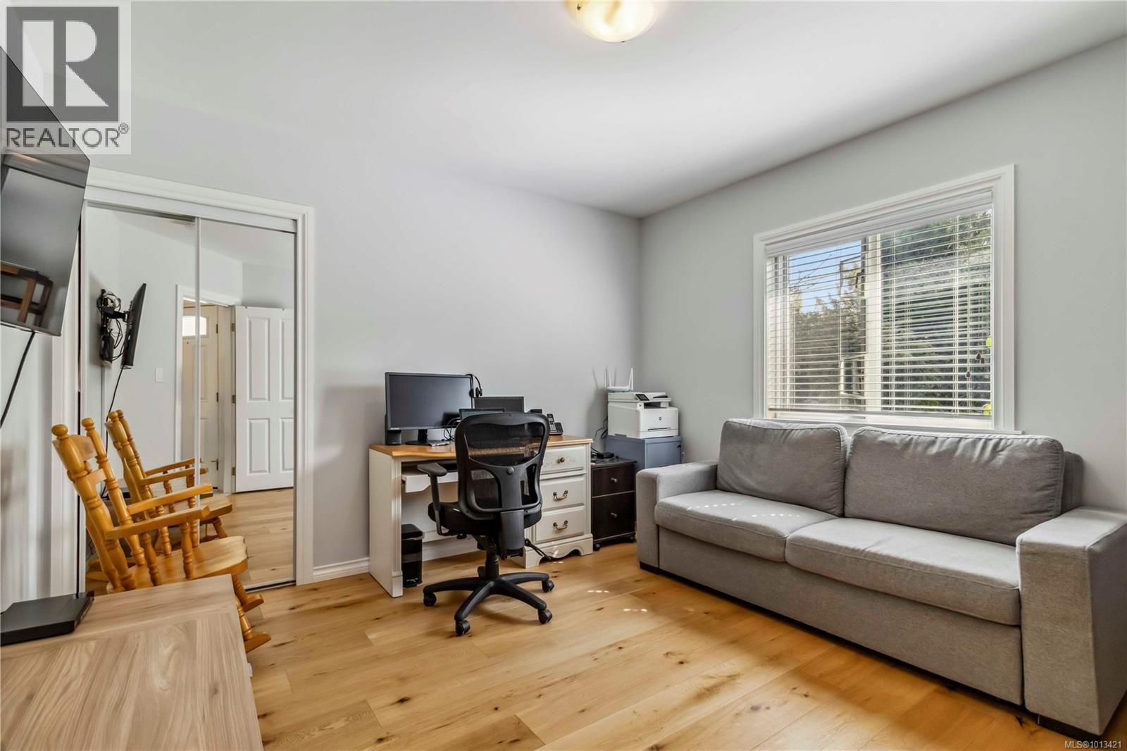 1112 Craigflower Rd, Esquimalt