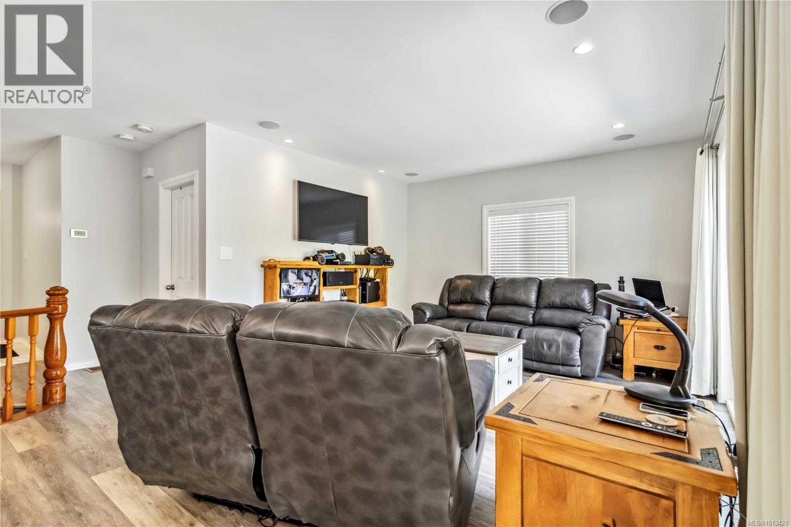 1112 Craigflower Rd, Esquimalt