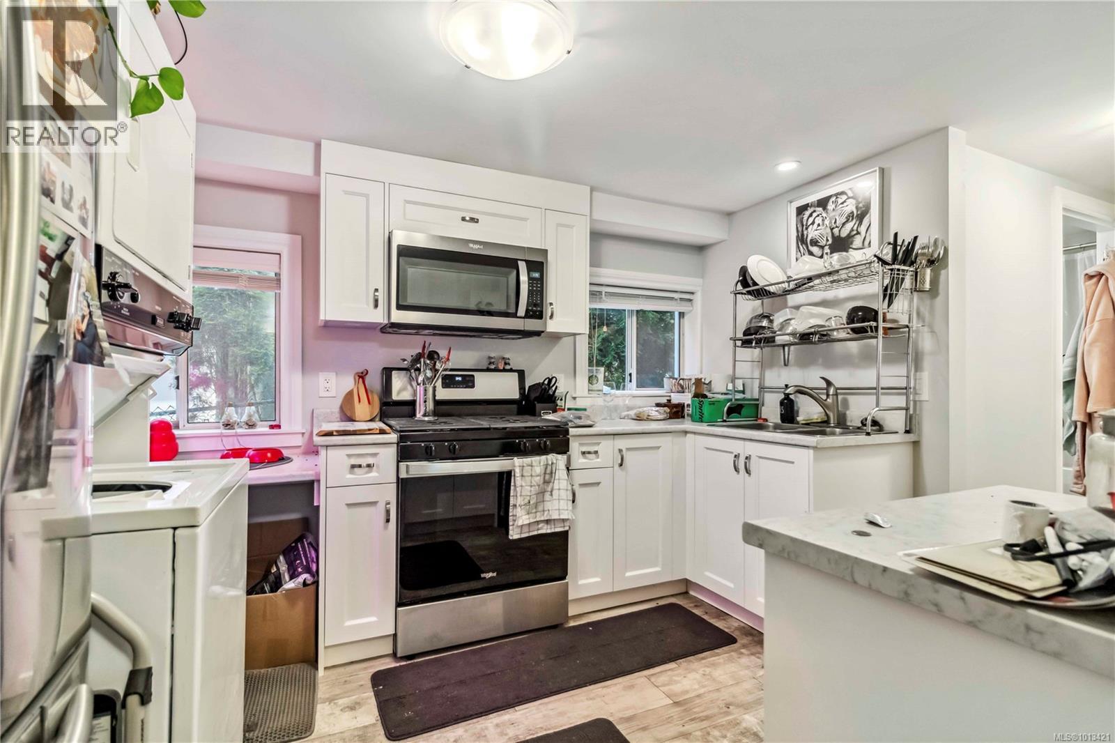 1112 Craigflower Rd, Esquimalt