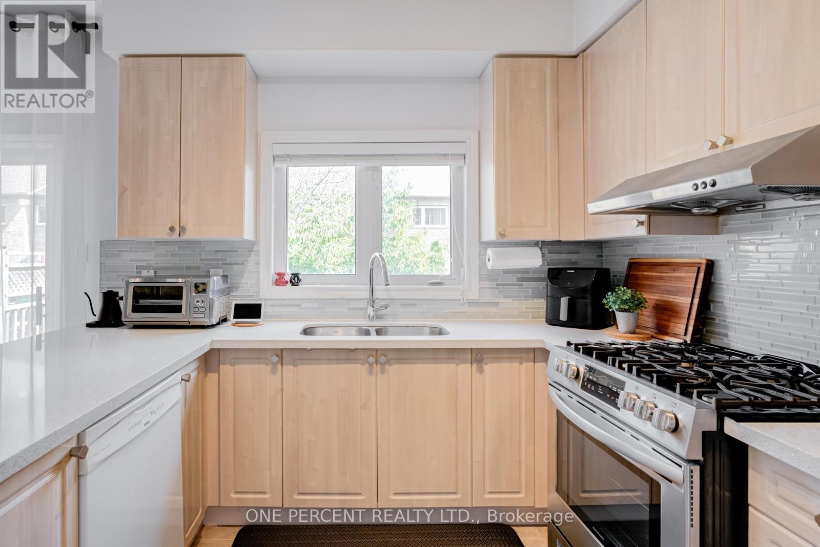 Single Family House for Sale in  LANDER CRESCENT Vaughan (Patterson) 