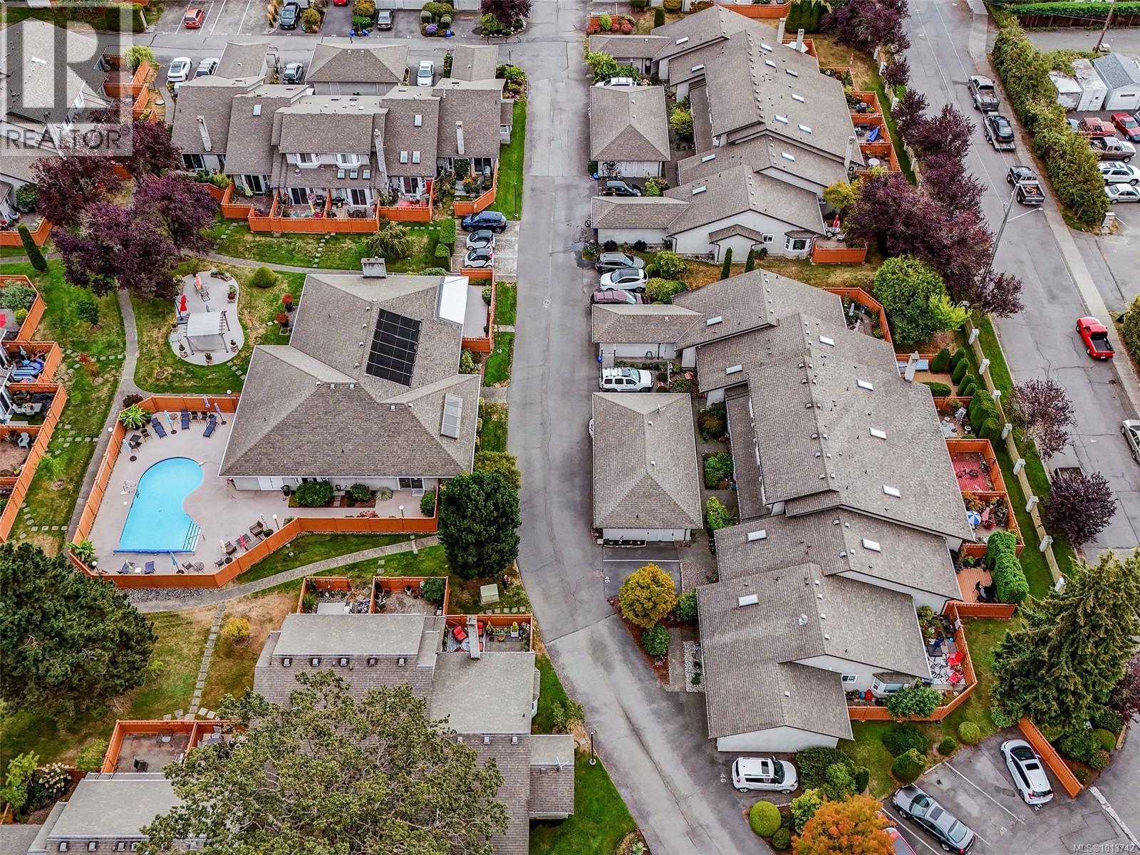 45 2070 Amelia Ave, Sidney