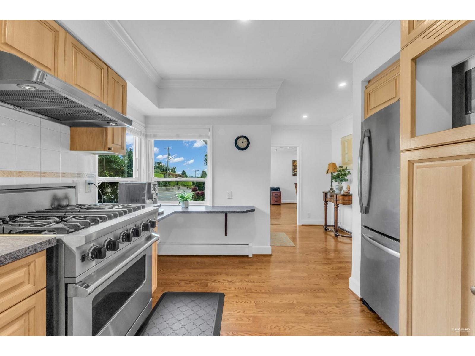 14104 MARINE DRIVE, White Rock