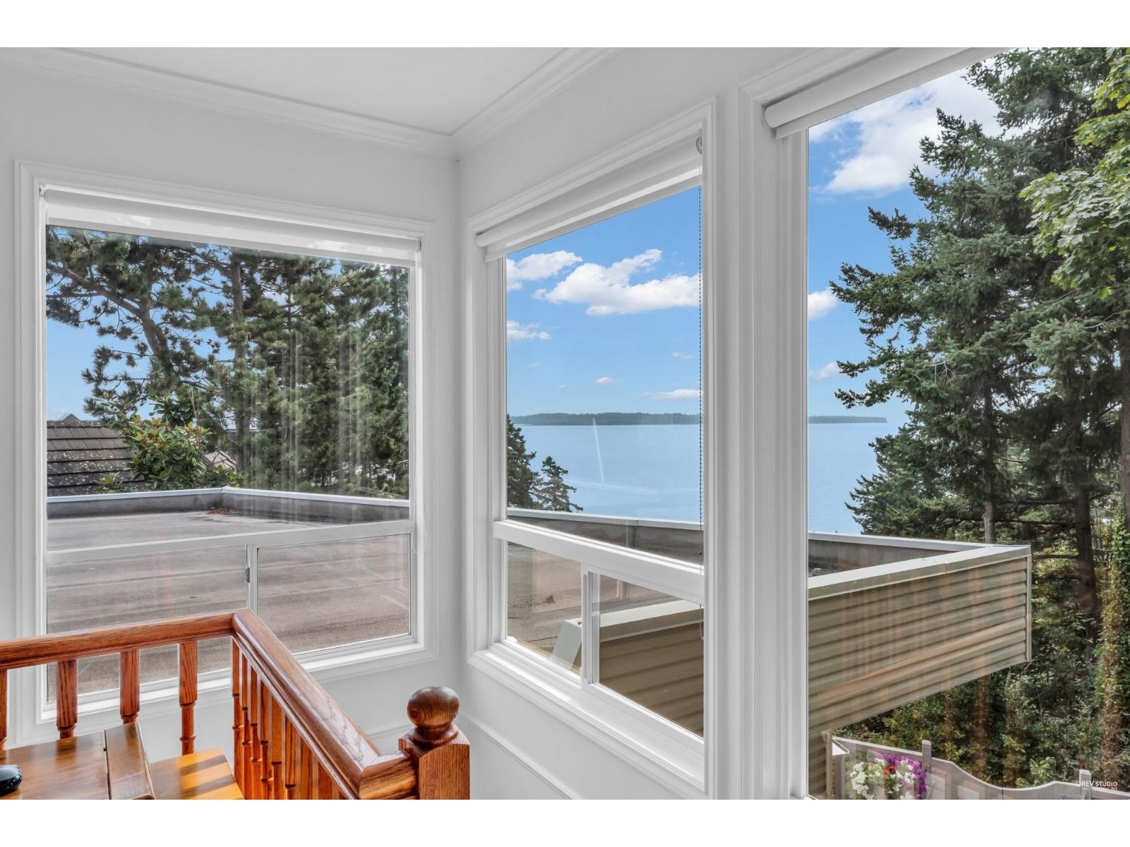14104 MARINE DRIVE, White Rock