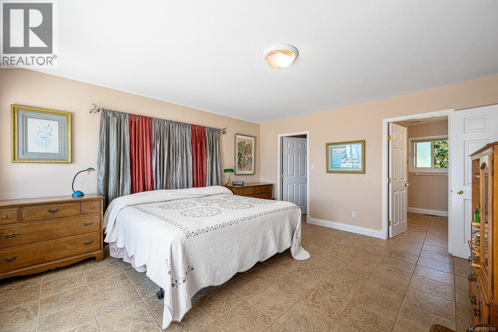 200 Crome Point Rd, Bowser