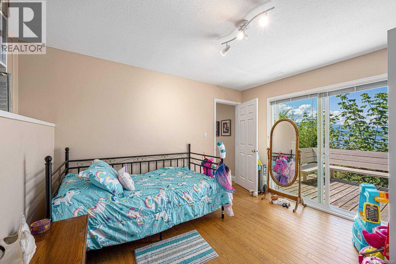 200 Crome Point Rd, Bowser