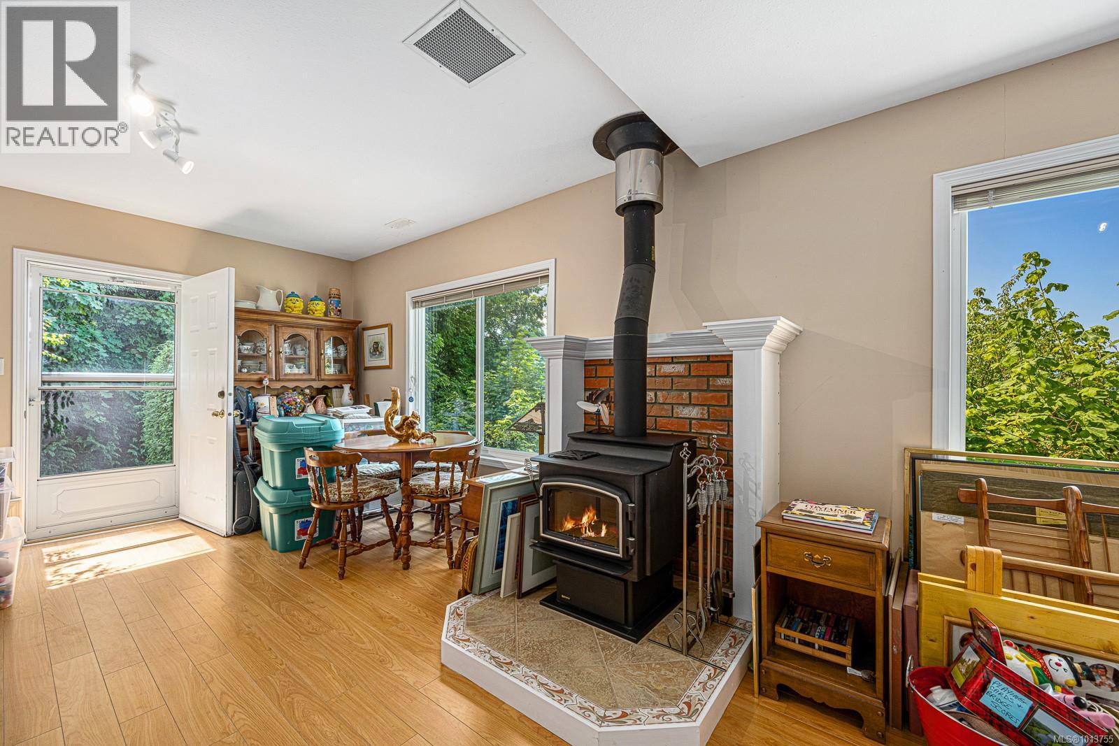 200 Crome Point Rd, Bowser