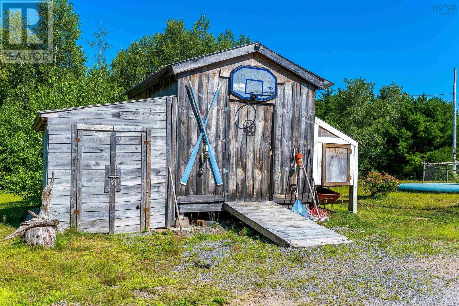 Property 26 of 26 of 252 Eves Road